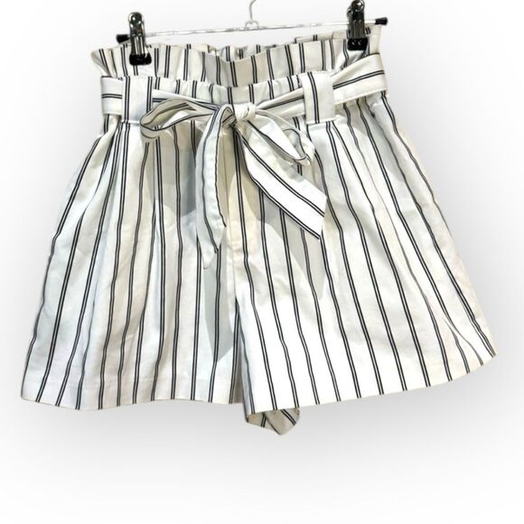Zara Pants - Zara TRF Collection White Black Pinstripe Paper Bag Shorts - XS